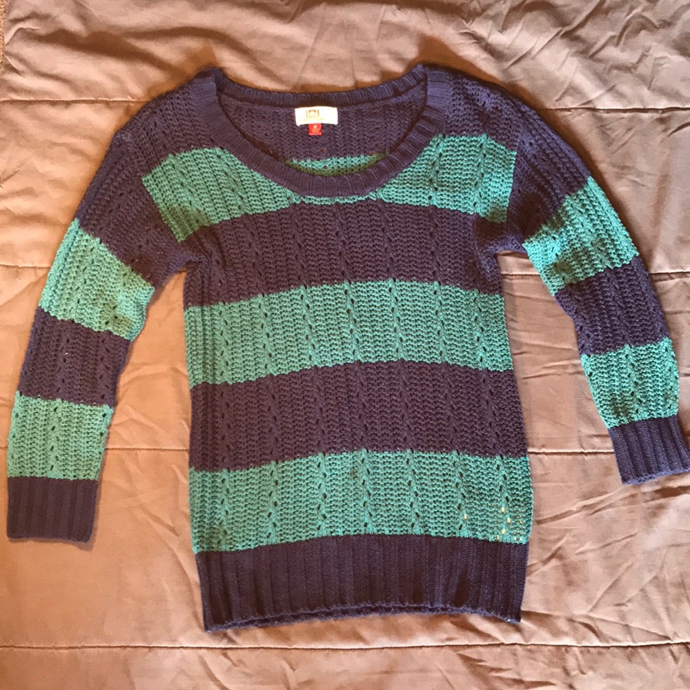 L.E.I. Women’s striped sweater